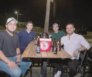 Comparten tiempo con quienes más quieren