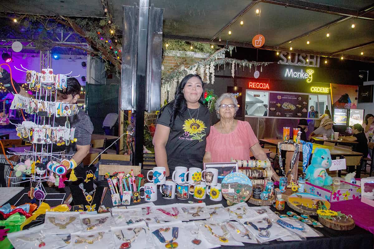 Impulsan emprendedores en el Bazar de Economía y Turismo