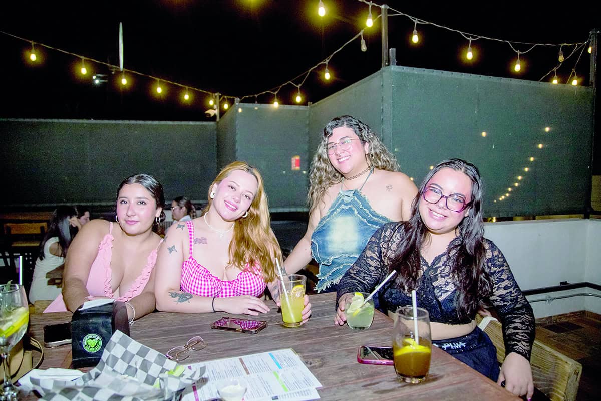 Sintiéndose como en casa entre amigos