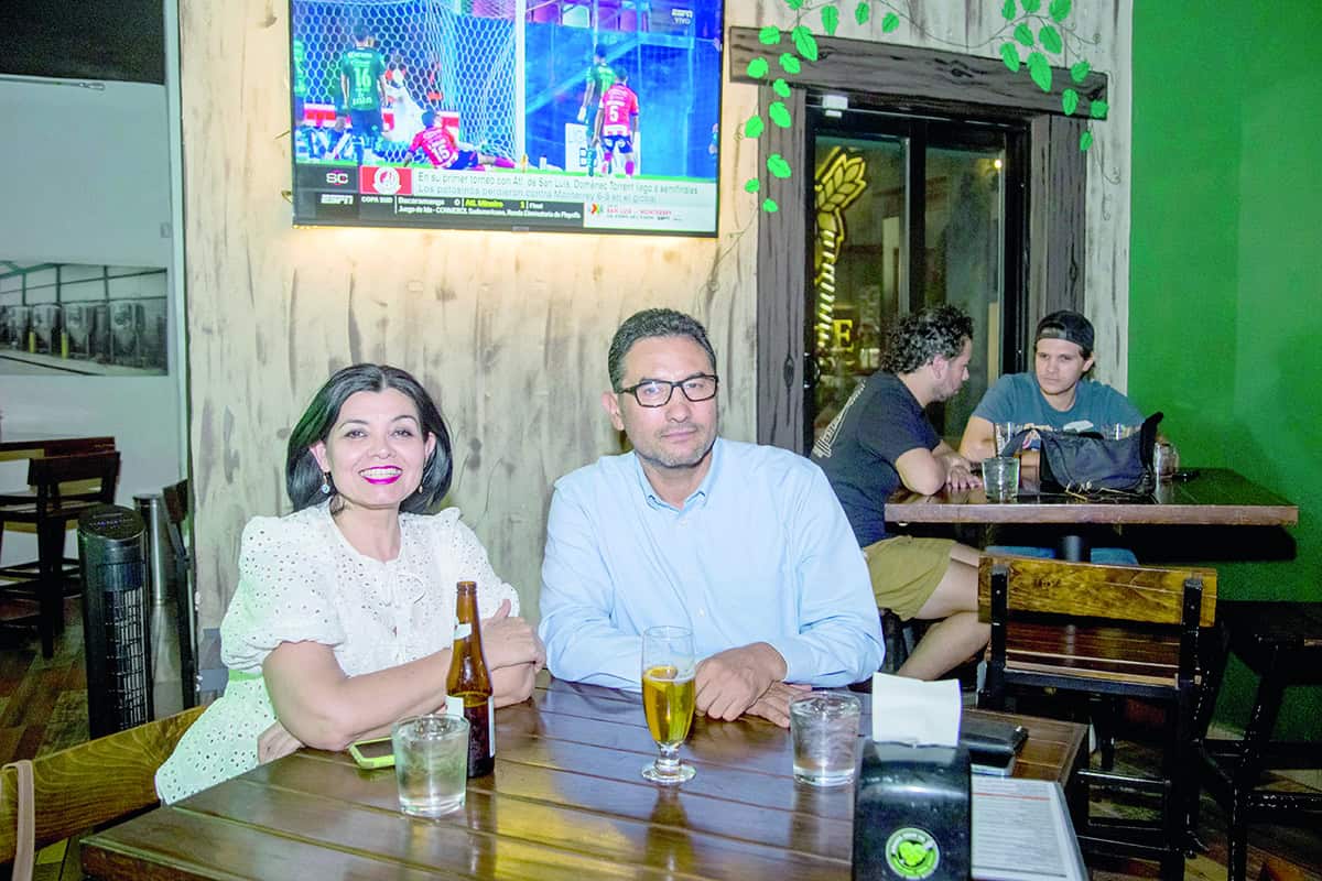 Sintiéndose como en casa entre amigos
