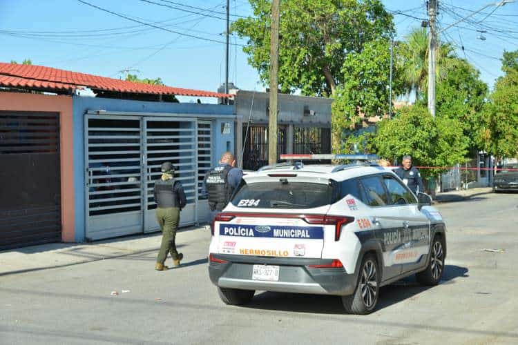Detienen a hombre armado tras disparar en plena calle de Hermosillo