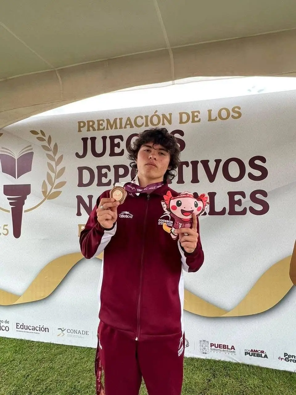 Velocista de Empalme gana dos medallas de bronce en competencia de CONADE