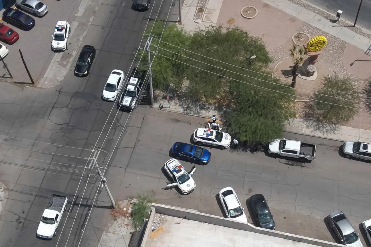 Detuvieron a motociclista con arma y droga; mensajero de grupo delictivo