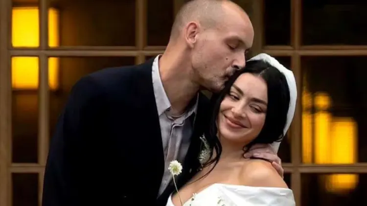 Todos los miembros de The 1975 estuvieron presentes en la boda. (Foto: Especial / EXPRESO)