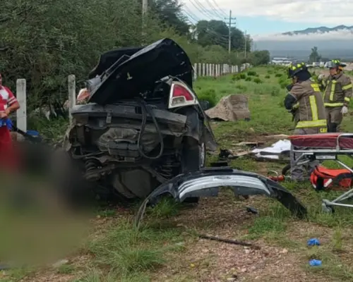 Mueren 3 hombres y una mujer resulta lesionada en carretera 15