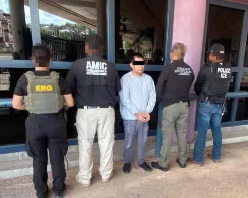 Autoridades de EU deportan a hombre que era buscado por homicidio en Oaxaca