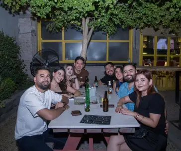 Viven una noche llena de vida