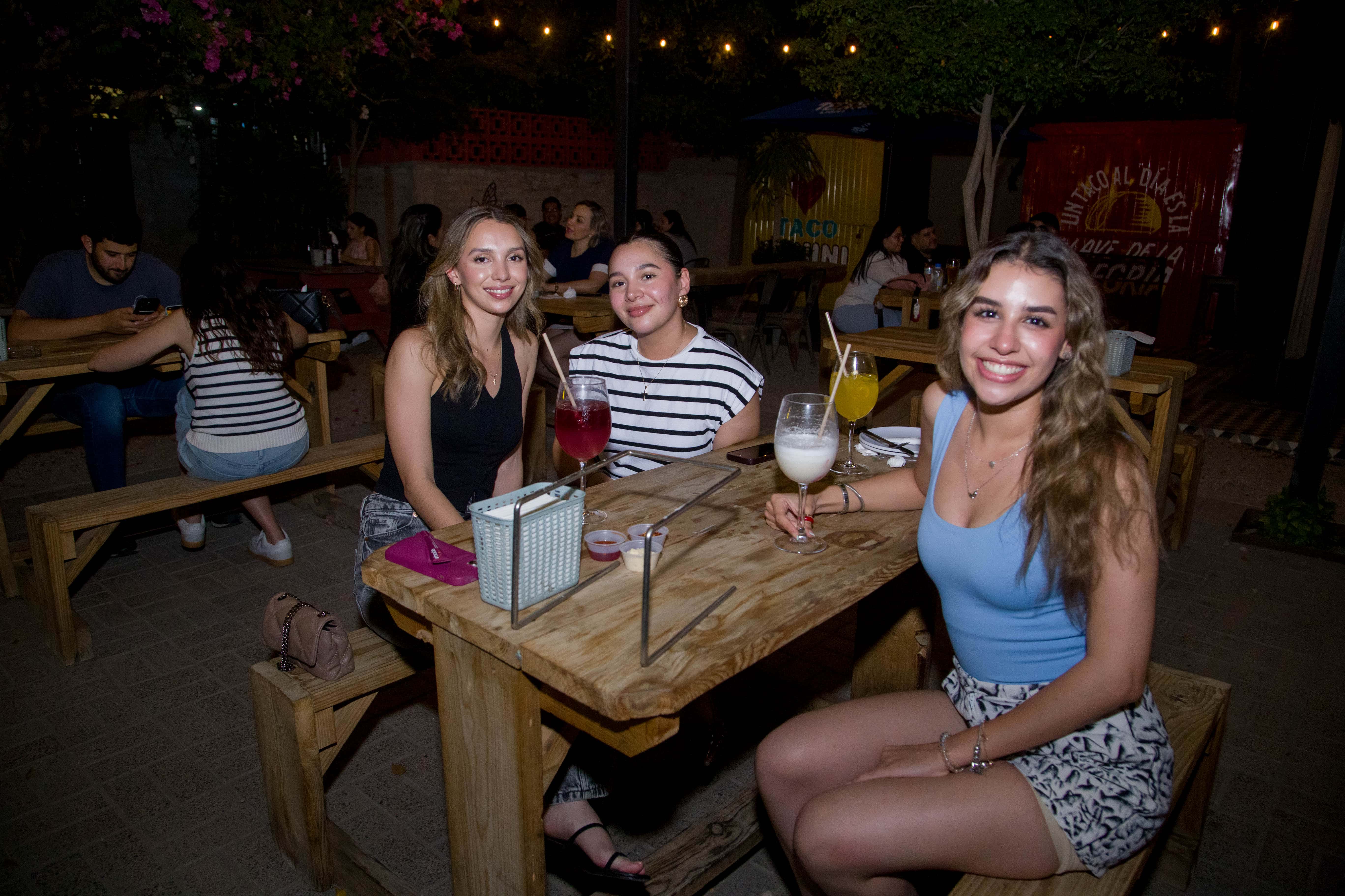 Viven una noche llena de vida