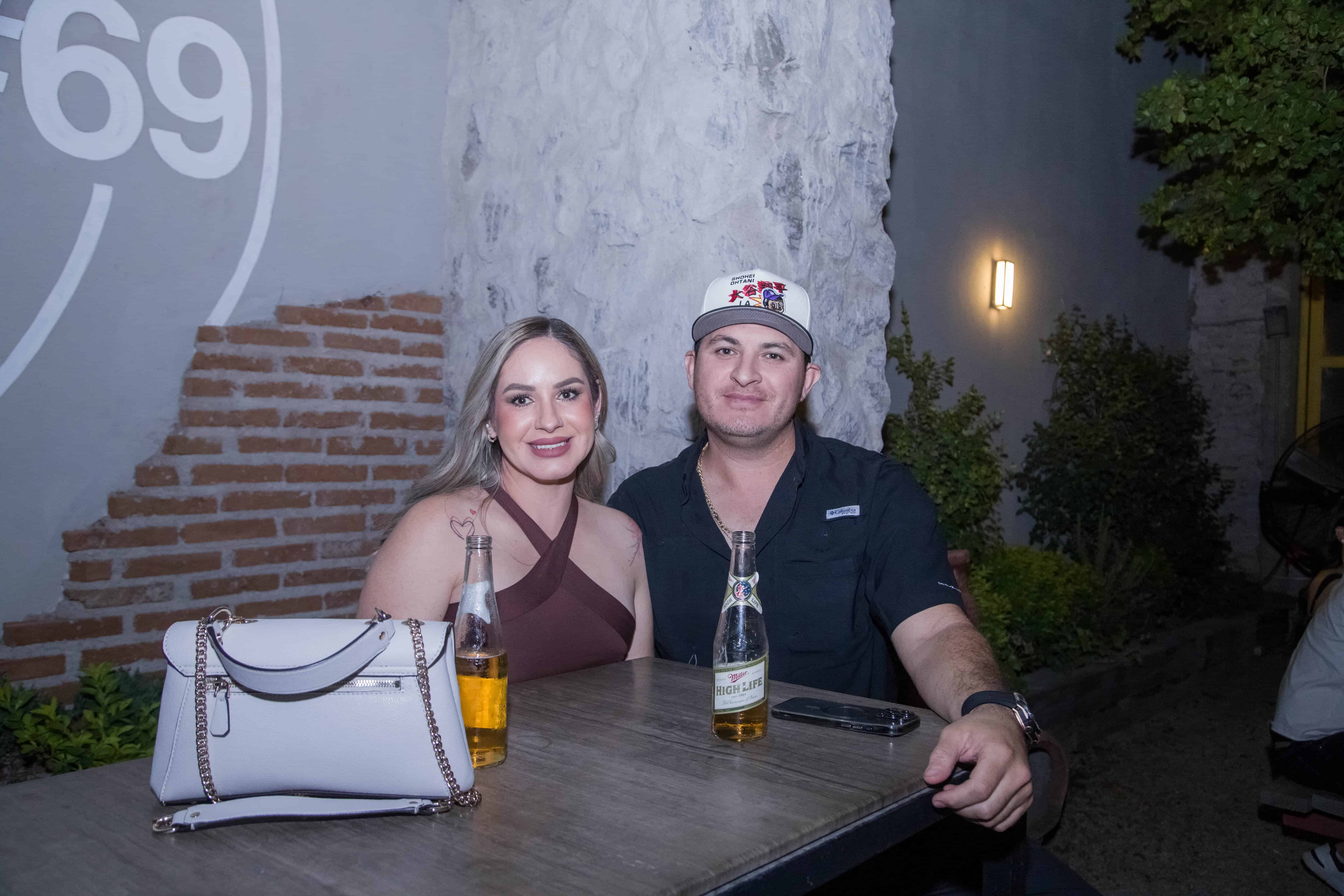 Viven una noche llena de vida