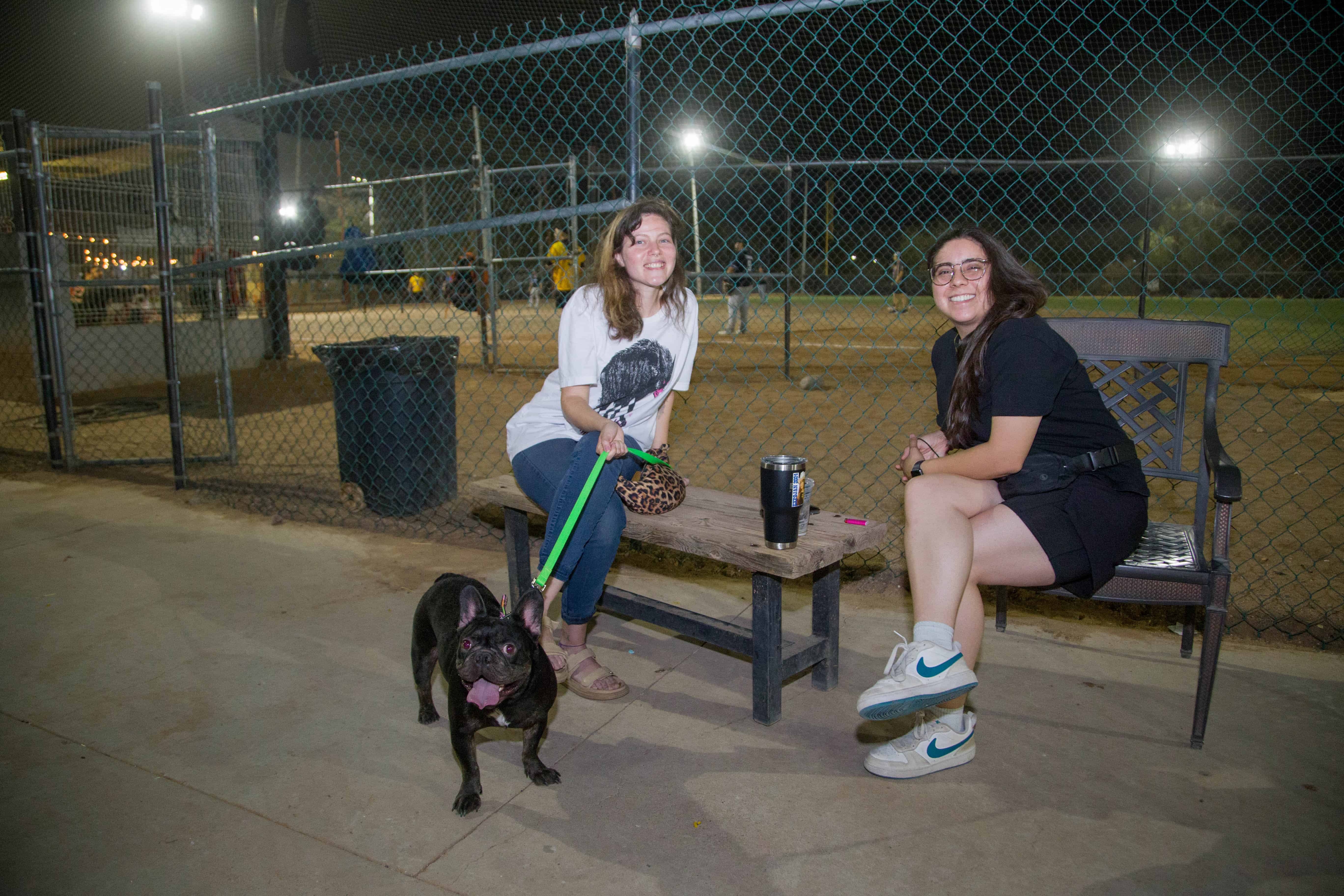 Viviendo la alegría con amigos, familia y mascotas