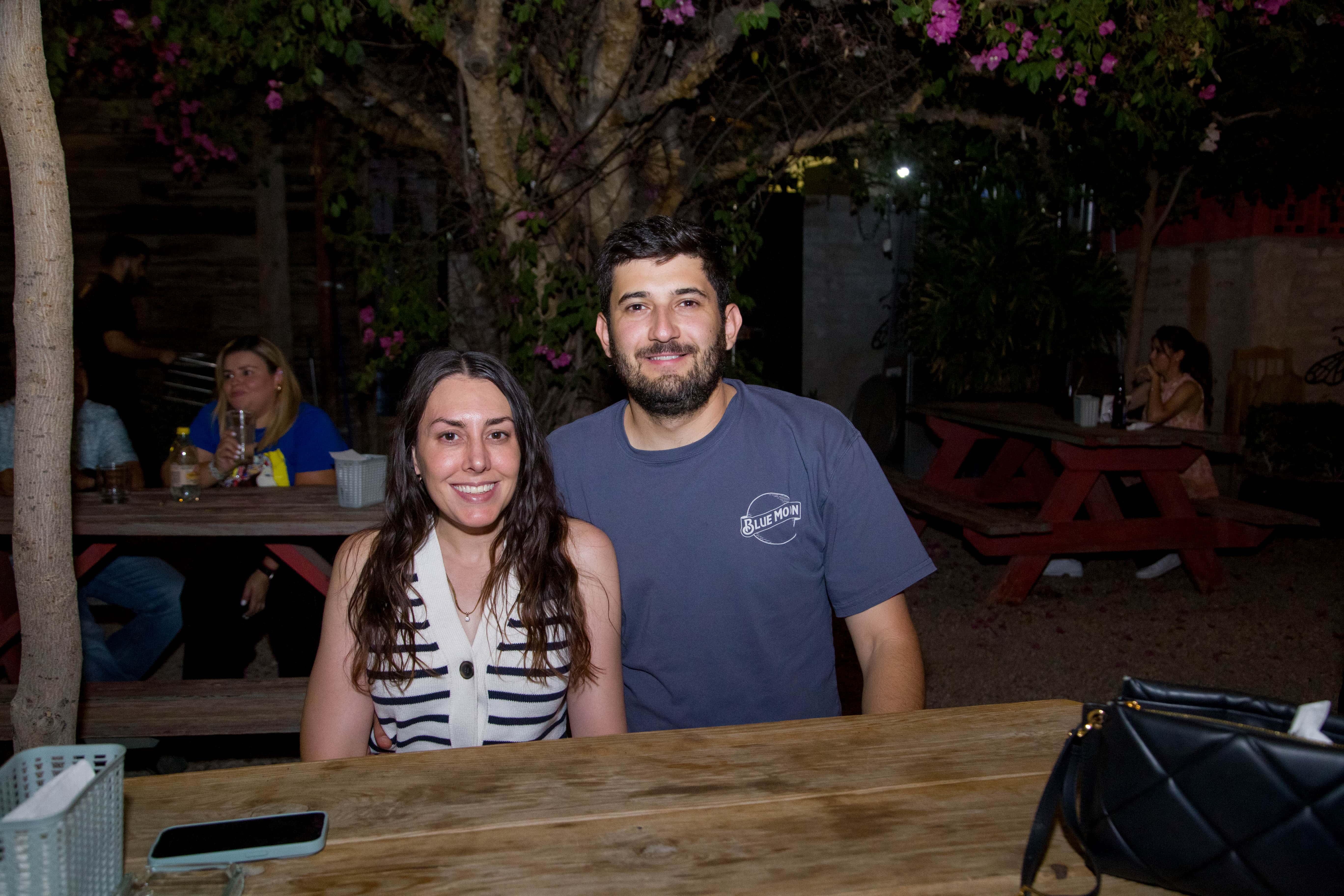 Viven una noche llena de vida