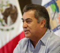 Balean a hombre por incendiar casa de El Bronco