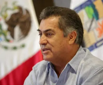 Balean a hombre por incendiar casa de El Bronco