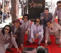 Los Bukis reciben su estrella en el Paseo de la Fama de Hollywood