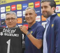 Keylor Navas es presentado como nuevo portero de Pumas UNAM