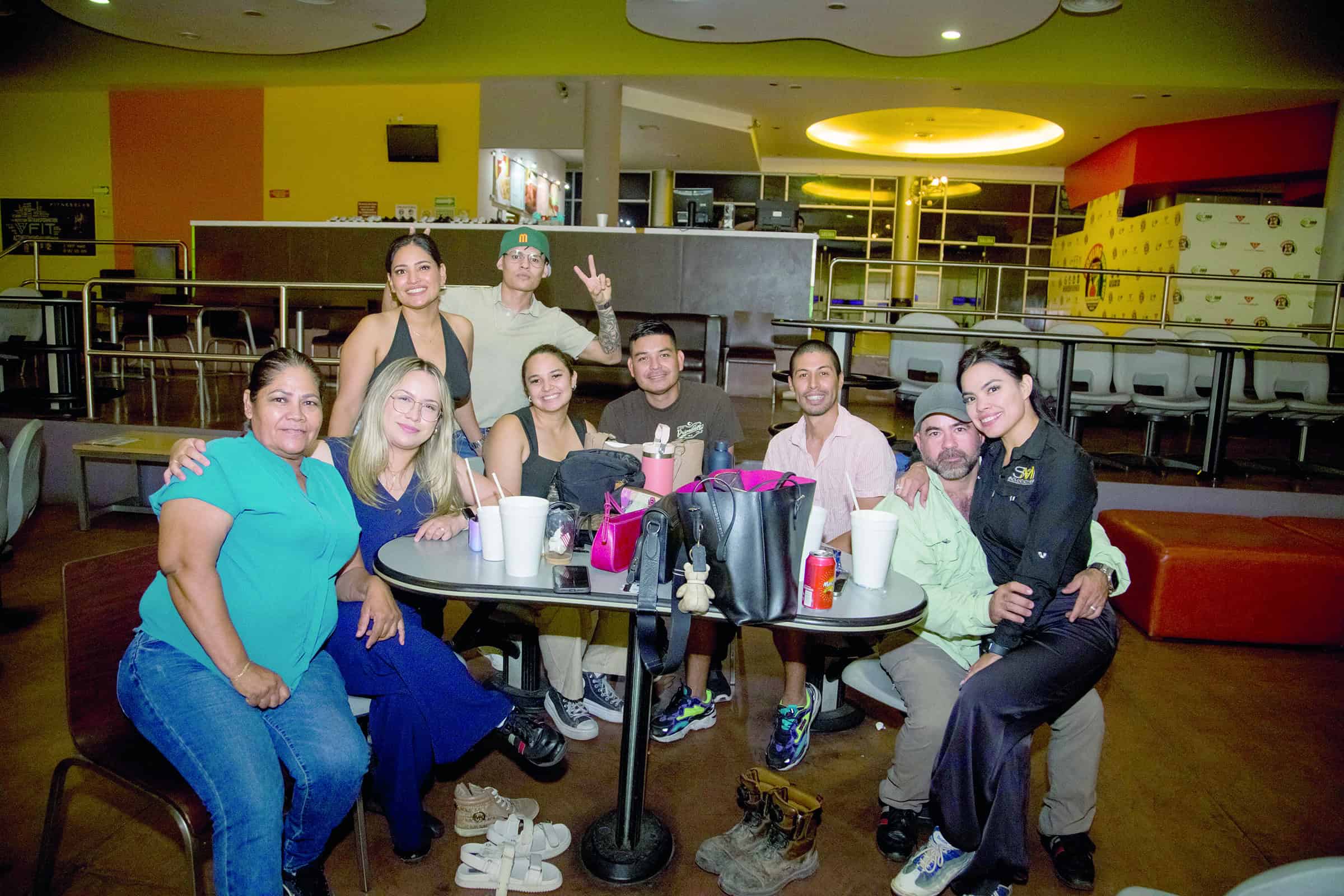 Se van a jugar a los bolos