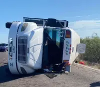 Una persona perdió la vida y 15 resultaron lesionadas en volcadura