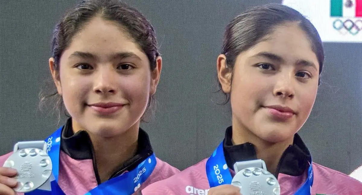 Gemelas Mía y Lía Cueva ganan bronce en Mundial de Singapur 2025