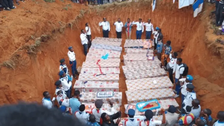 Funeral de las personas que fallecieron por ataque terrorista en el Congo