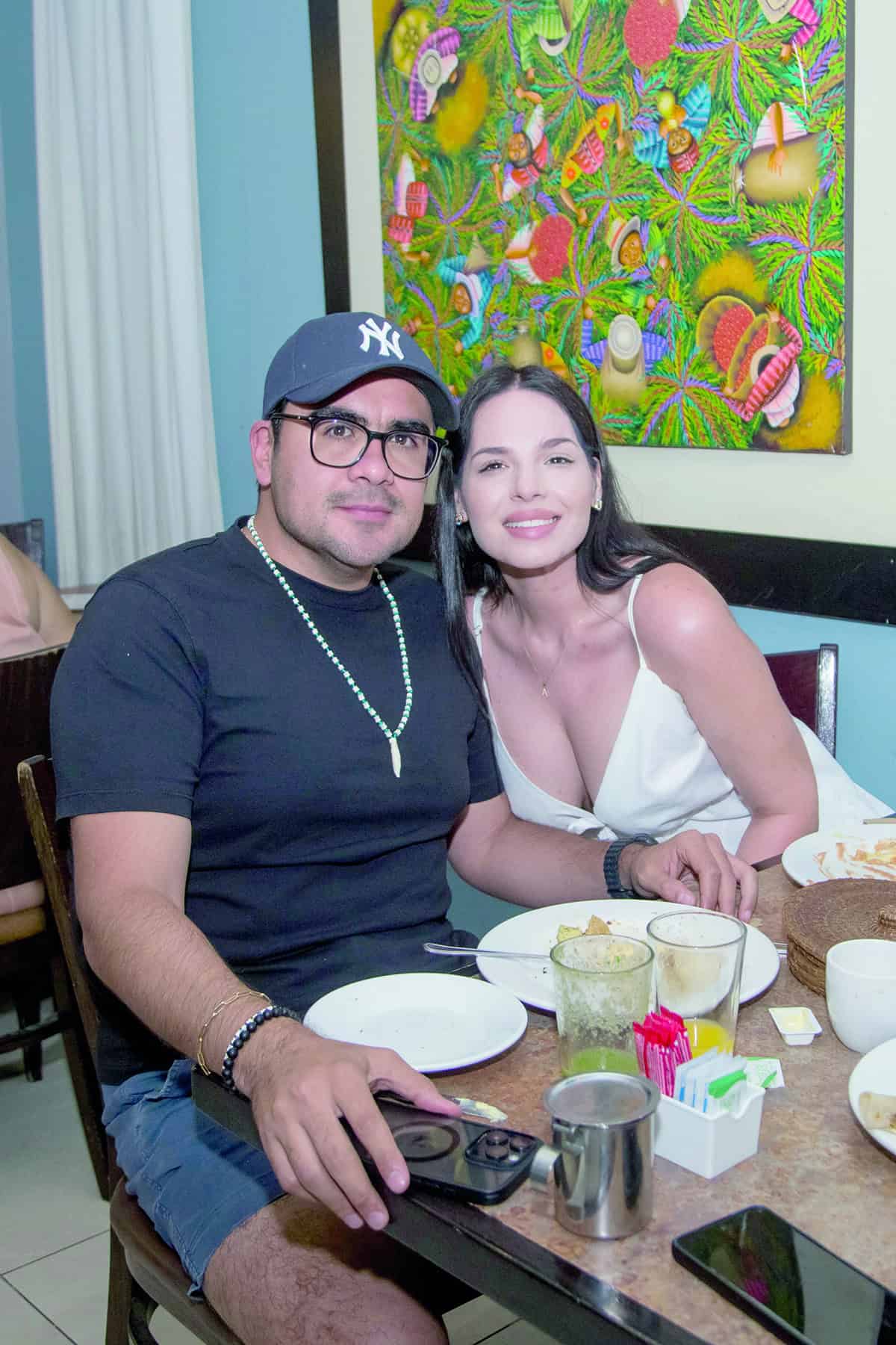 Saborean la vida con amigos en Café 57
