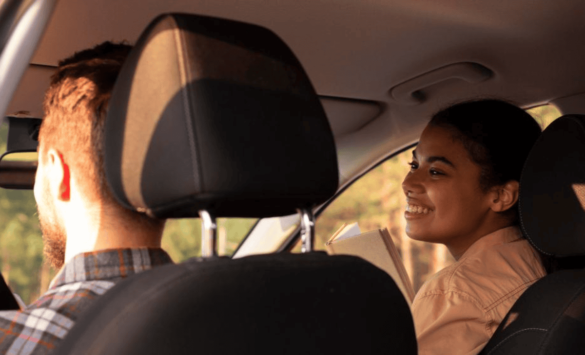 ¿Puedo rentar un auto y dejarlo en otra ciudad?