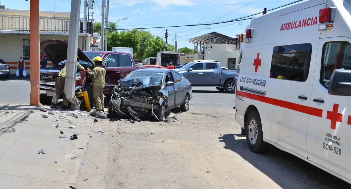 Hombre resulta lesionado tras choque en la colonia Ley 57