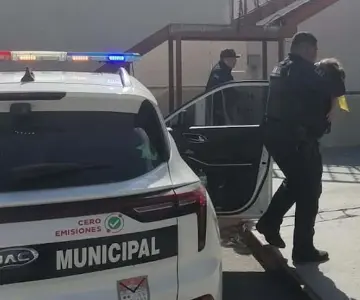 Patrulla eléctrica abre paso a niña con convulsiones hasta Hospital Infantil