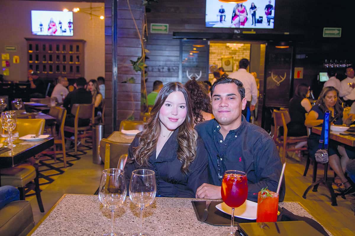 Cenan el platillo favorito de la ciudad