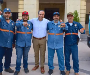 Entrega Astiazarán nuevas pipas para mejorar abasto de agua en zona rural