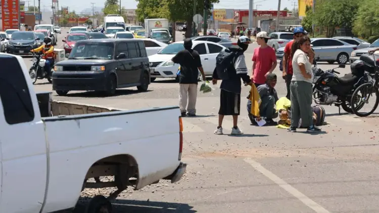 Joven vendedor es atropellado en Hermosillo. (Foto: Jesús Ballesteros / EXPRESO)