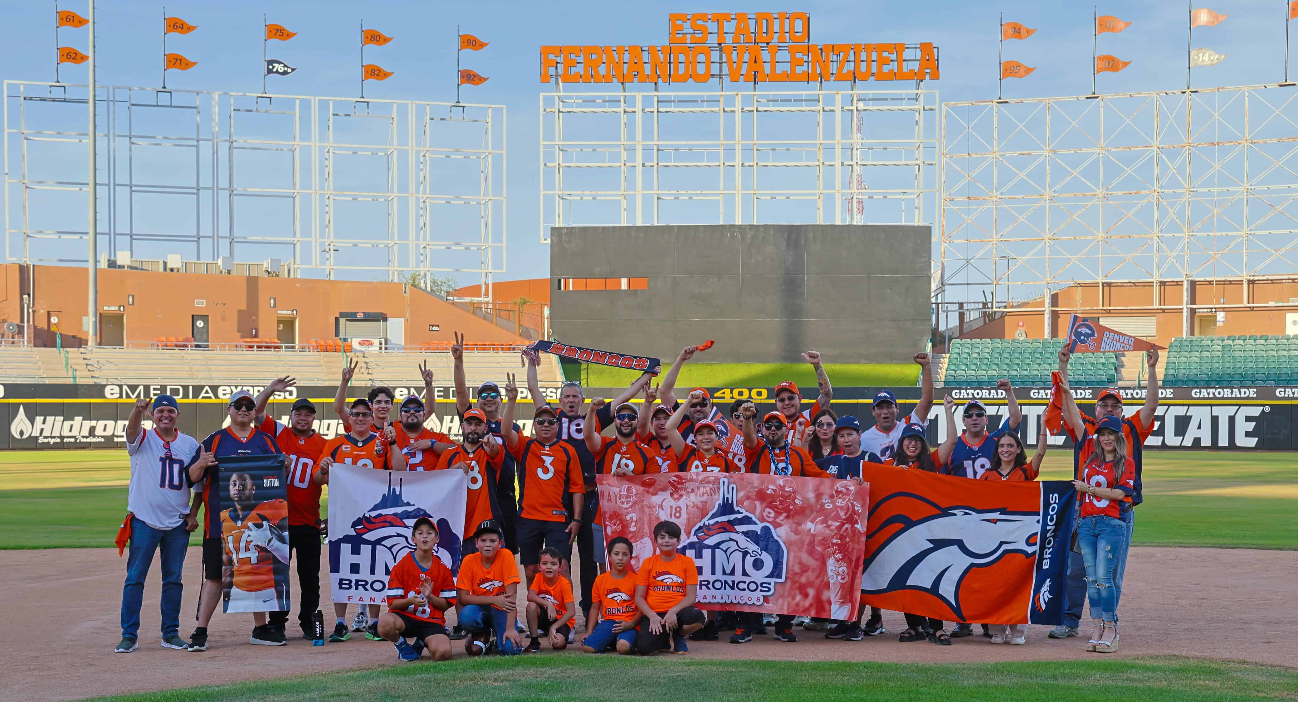 Fans de Broncos se reúnen en Hermosillo rumbo a nueva temporada