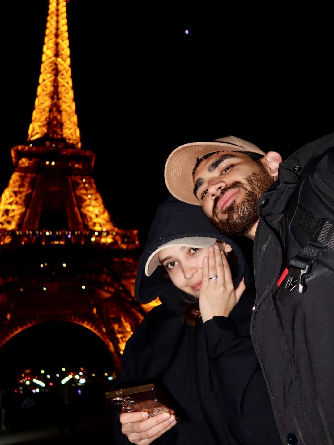 Ricky Yocupicio se compromete en París con su novia Michelle
