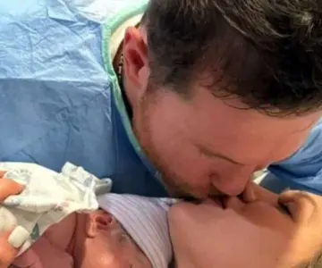 Canelo Álvarez celebra el nacimiento de su segunda hija