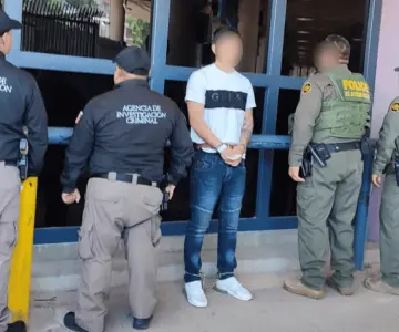 ICE y Patrulla Fronteriza deportaron a 3 hombres; uno era fugitivo
