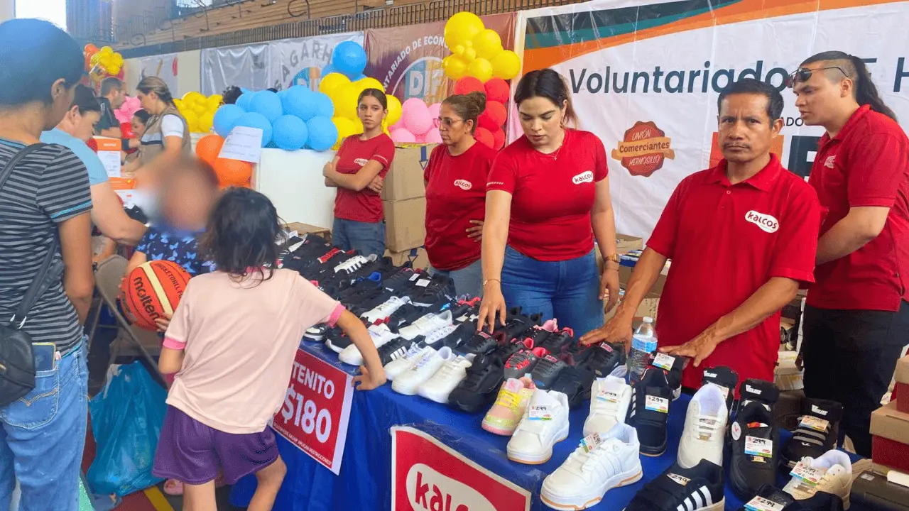Bazar Escolar en Hermosillo apoya la economía de familias sonorenses