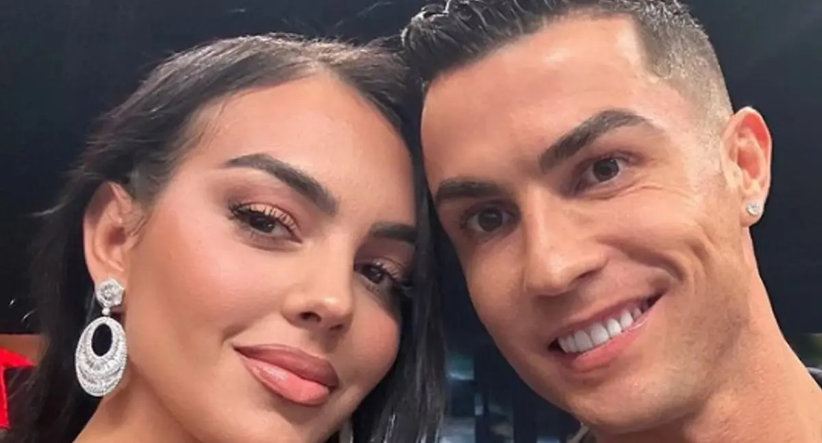 Cristiano Ronaldo le propone matrimonio a Georgina Rodríguez