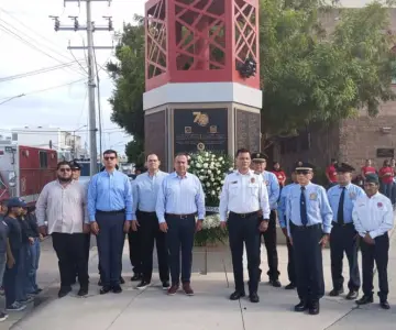 Bomberos de Hermosillo celebran 79 años de servicio a la comunidad
