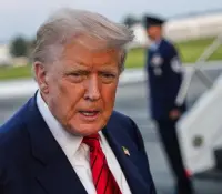Corte de EU permite a Trump frenar pagos de asistencia exterior