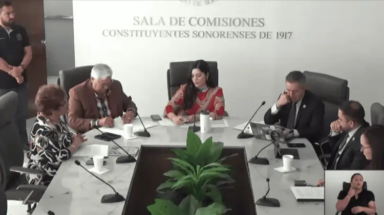 La Comisión de Salud del Congreso aprobó dictaminación de decreto de reforma a la ley de salud