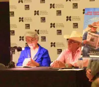 Presentan en Musas libro con testimonios de la pandemia Covid-19