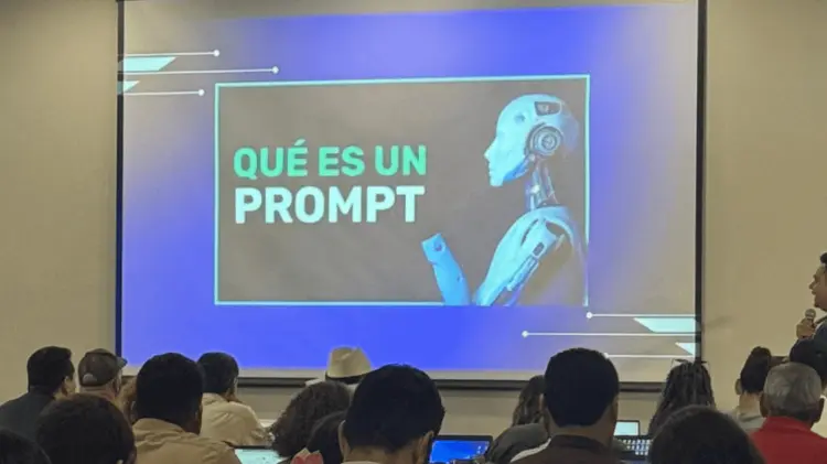 El curso de Inteligencia Artificial fue impartido para comunicadores