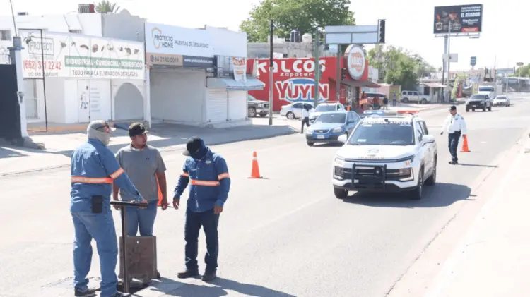 Personal del Organismo Operador de Agua Potable de Hermosillo atendió a los manifestantes