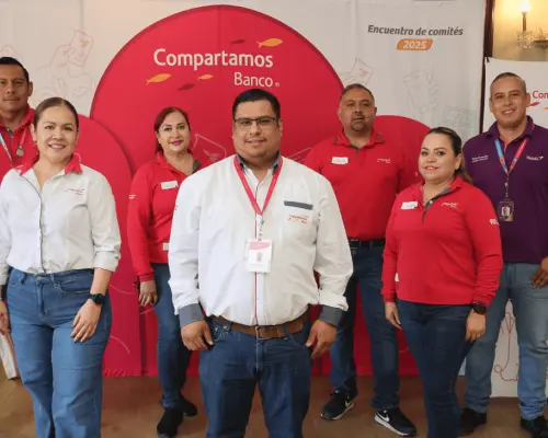 En Hermosillo reconocen a clientes destacados en Compartamos Banco