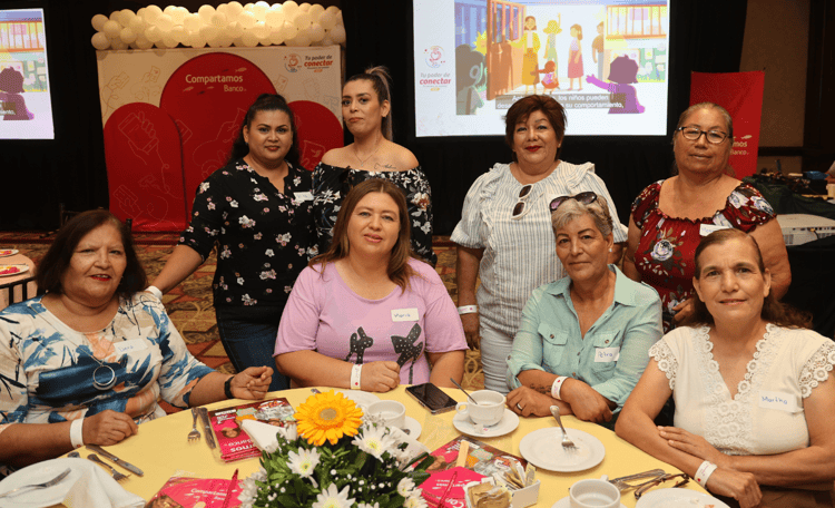 En Hermosillo reconocen a clientes destacados en Compartamos Banco