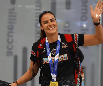 Ana Aguayo es recibida en Hermosillo tras ganar oro mundial en Flag