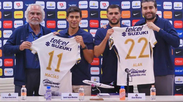 JJ Macías fue presentado junto a Alan Medina. (Foto: @PumasMX)