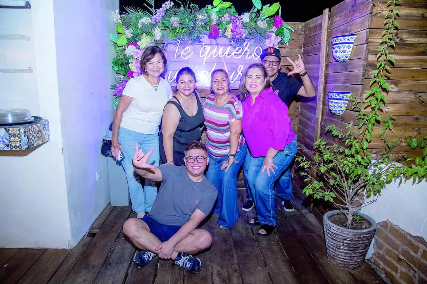 Las mascotas conquistan el lugar y llenan de alegría la noche