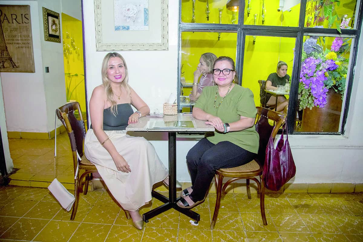 Las mascotas conquistan el lugar y llenan de alegría la noche