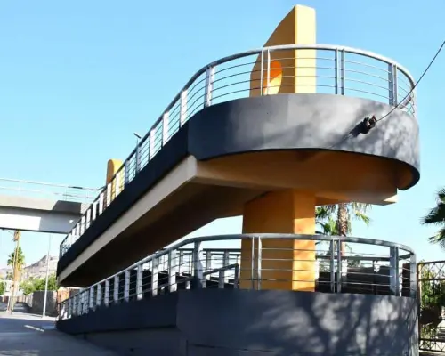 Unison escucha a alumnos sobre retiro de puente peatonal en Hermosillo