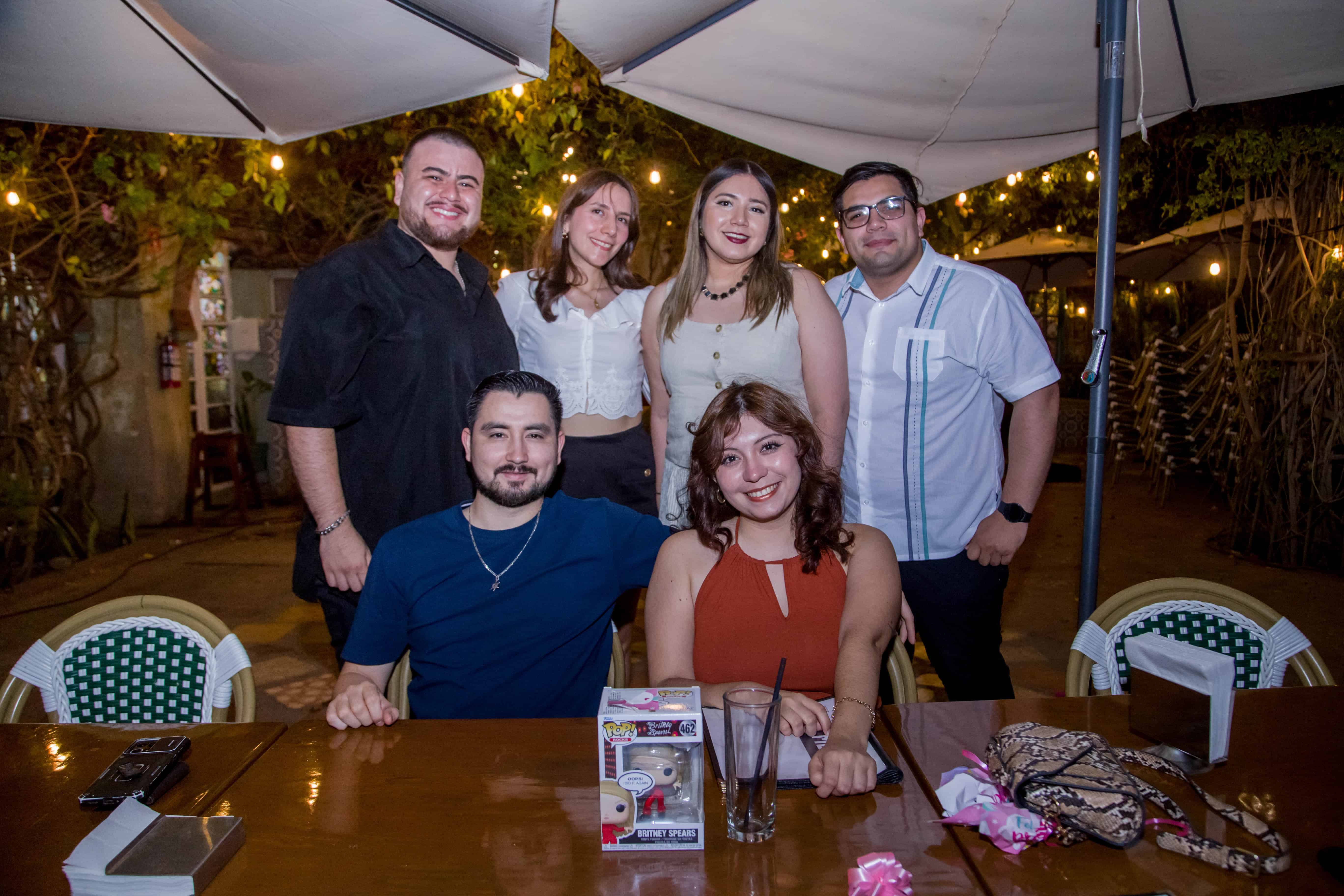 Brillando en la cena especial